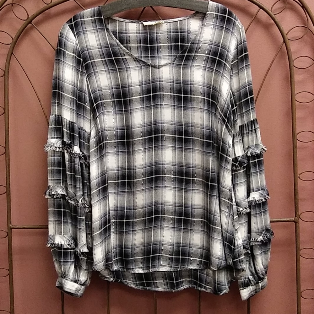🎀💰 2/$30 Jane and Delancey Top Size Large